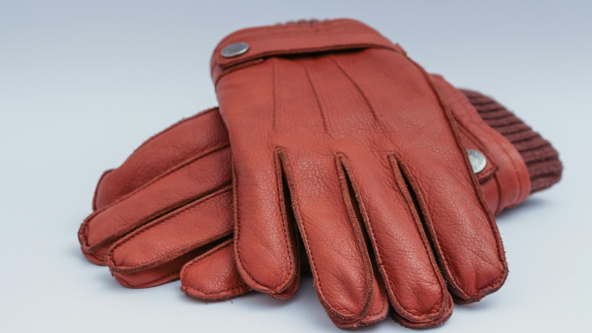 13. Gants en cuir avec doublure en cachemire