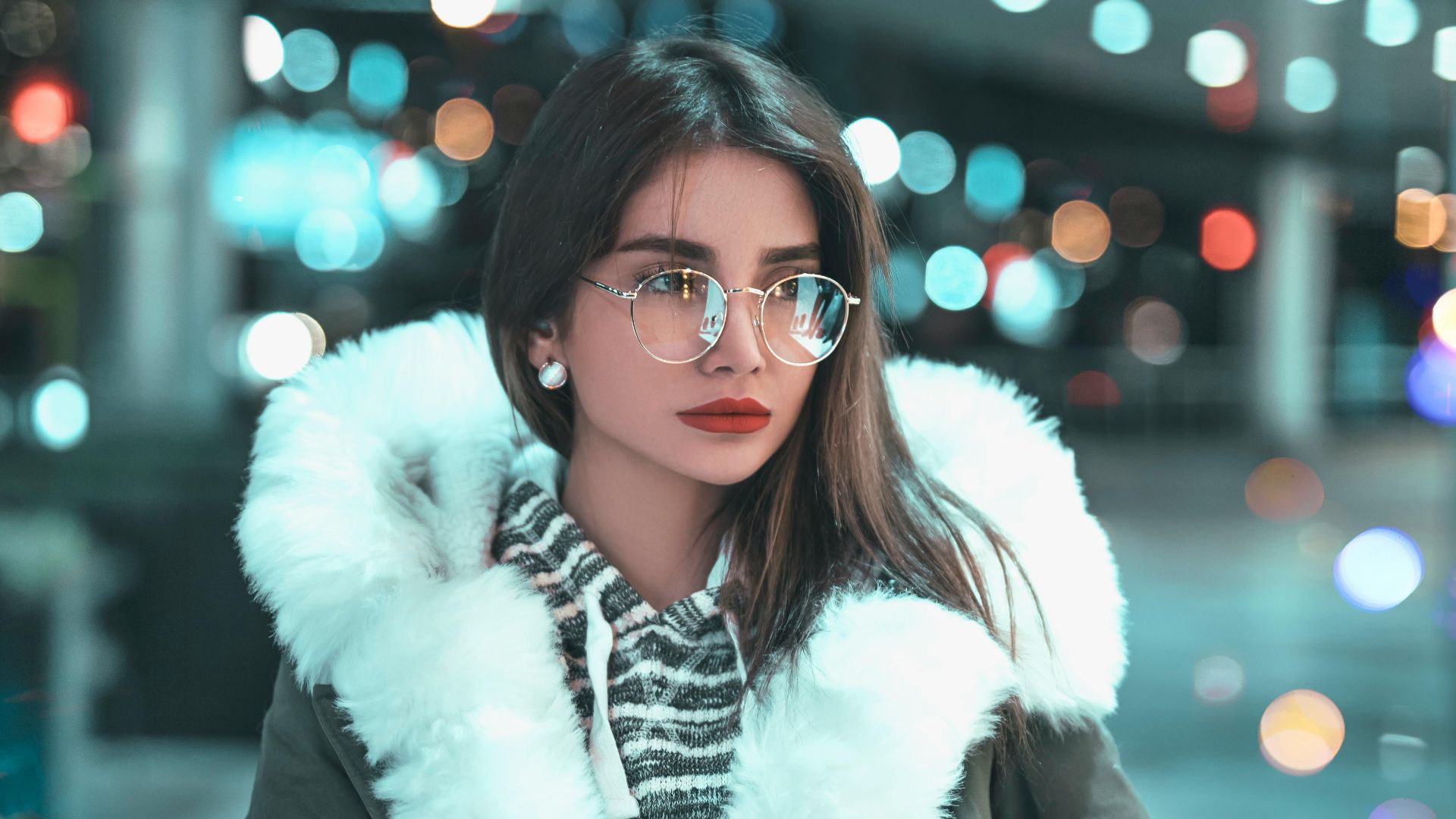 16. Colliers en fausse fourrure