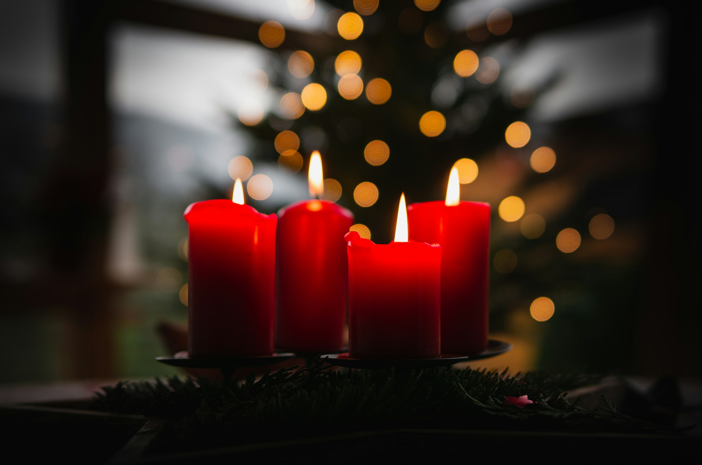 3 . Scented candles: light and festive scents