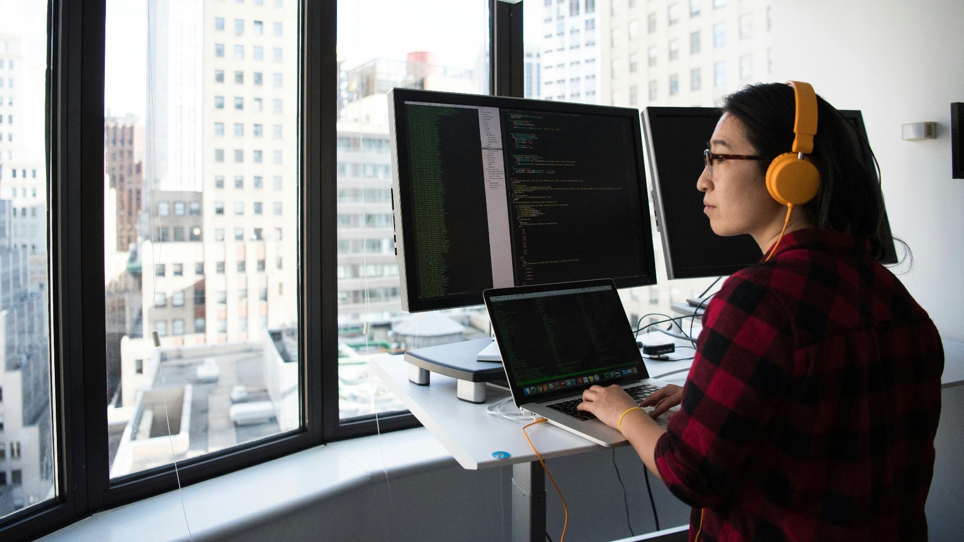 10. Convertisseur pour bureau debout