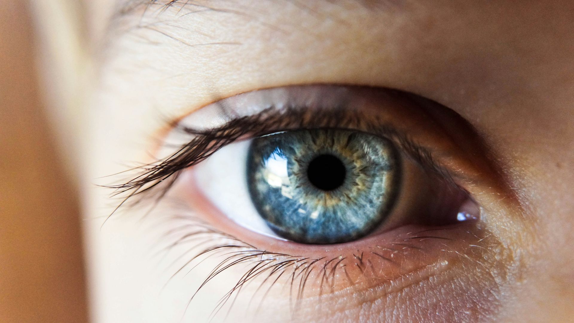 5. Les yeux qui papillonnent