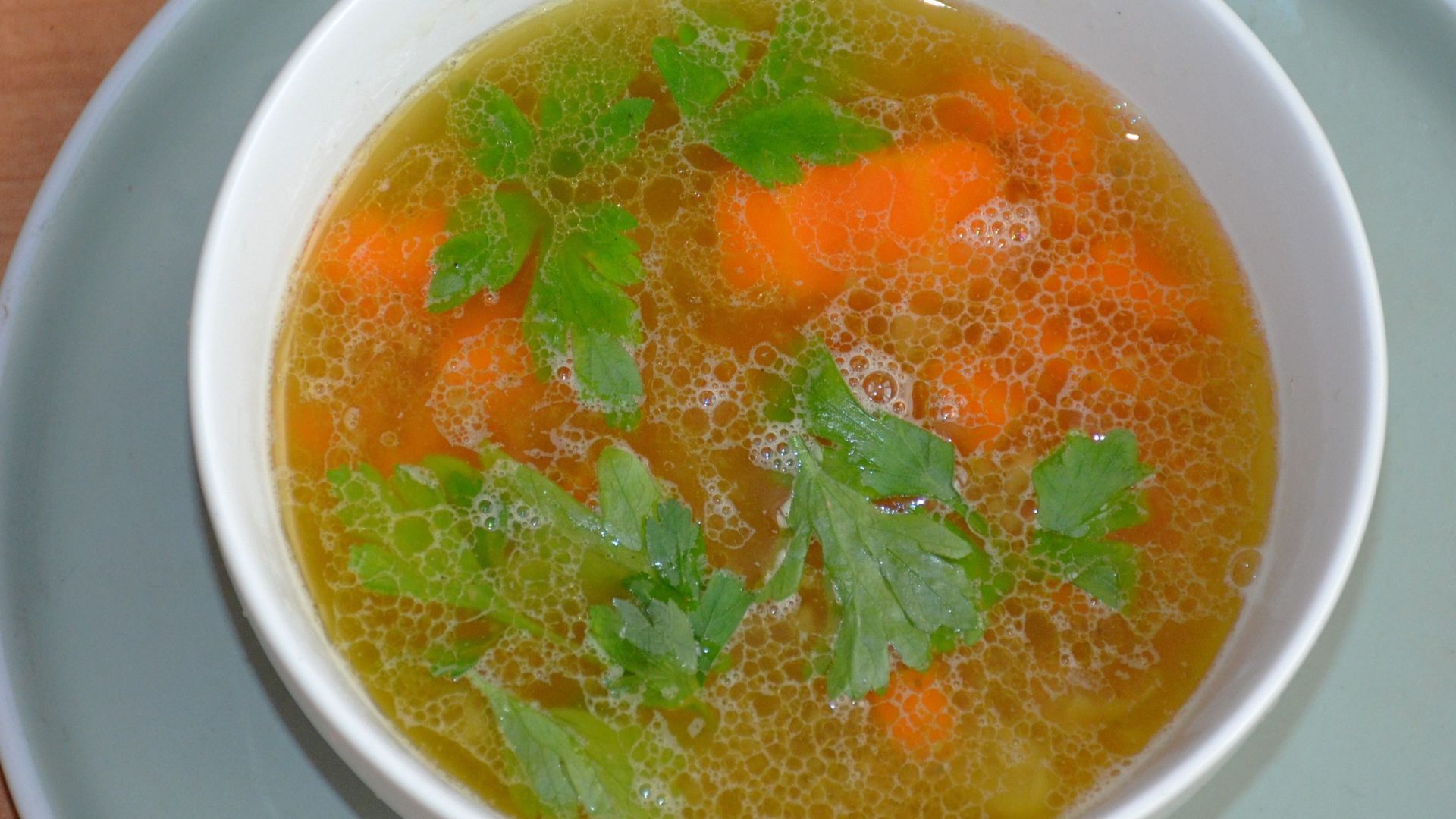 2. Bouillon d'os à l'ail et au citron