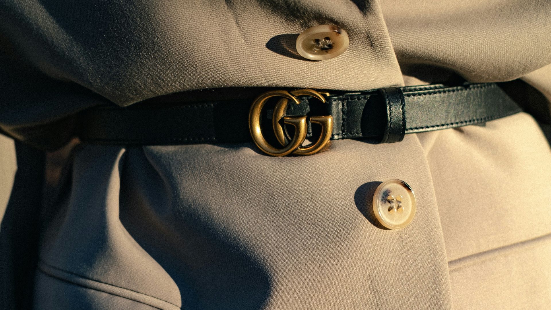 14. Ajoutez des ceintures aux vêtements volumineux