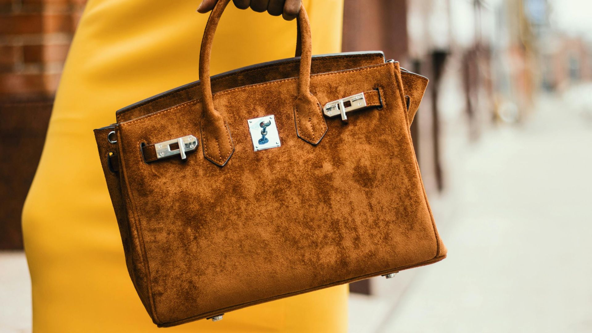 1. Fourre-tout classique en cuir