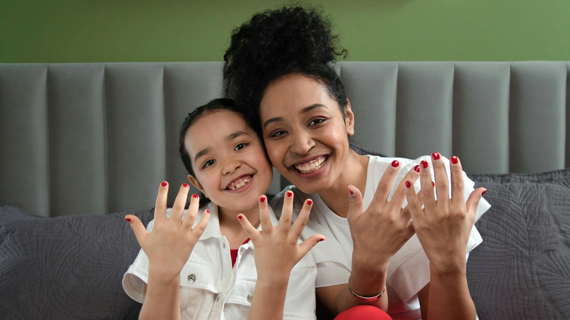 20 couleurs d’hiver parfaites pour vos ongles cette saison