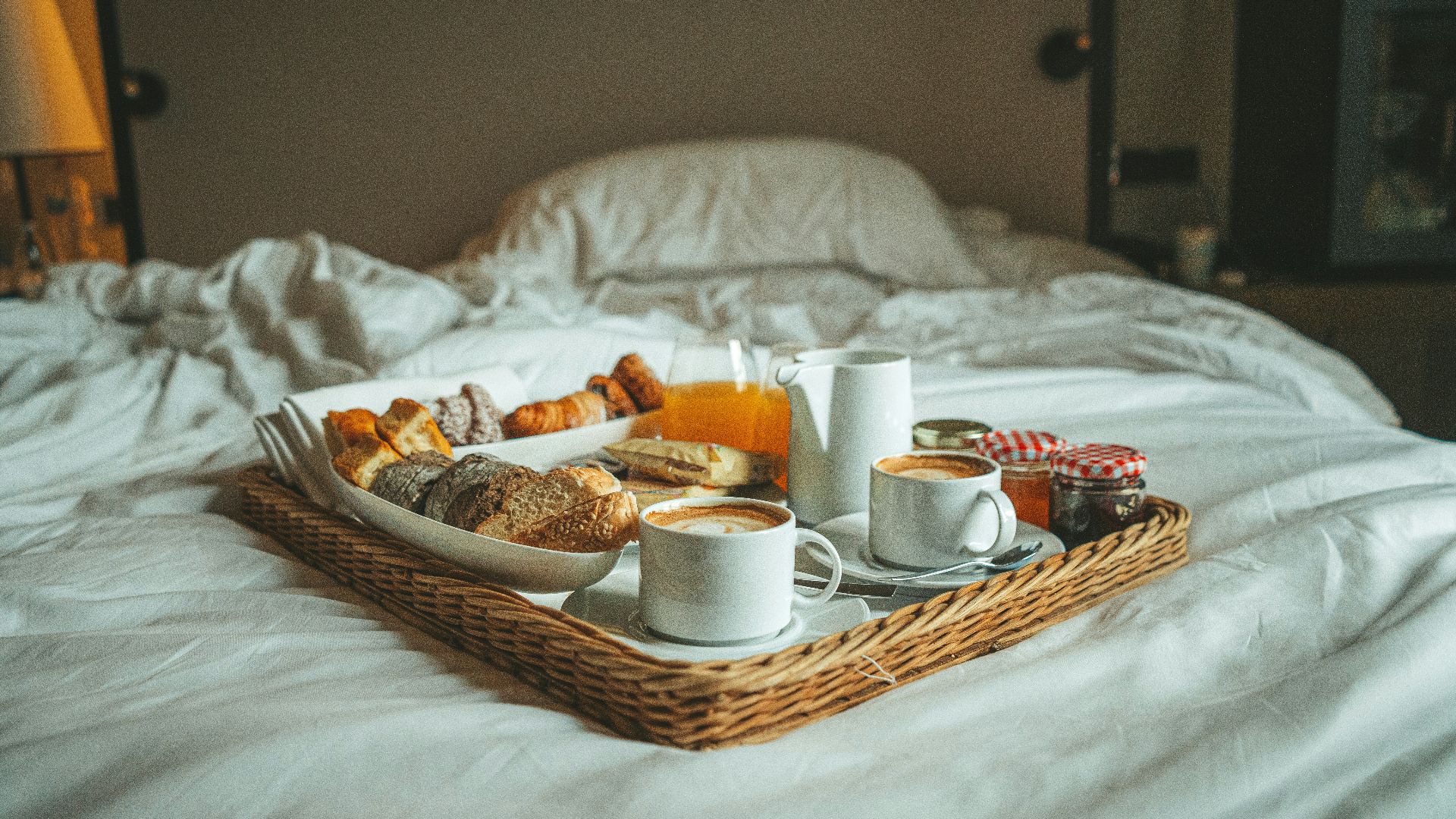 17. Petit-déjeuner au lit