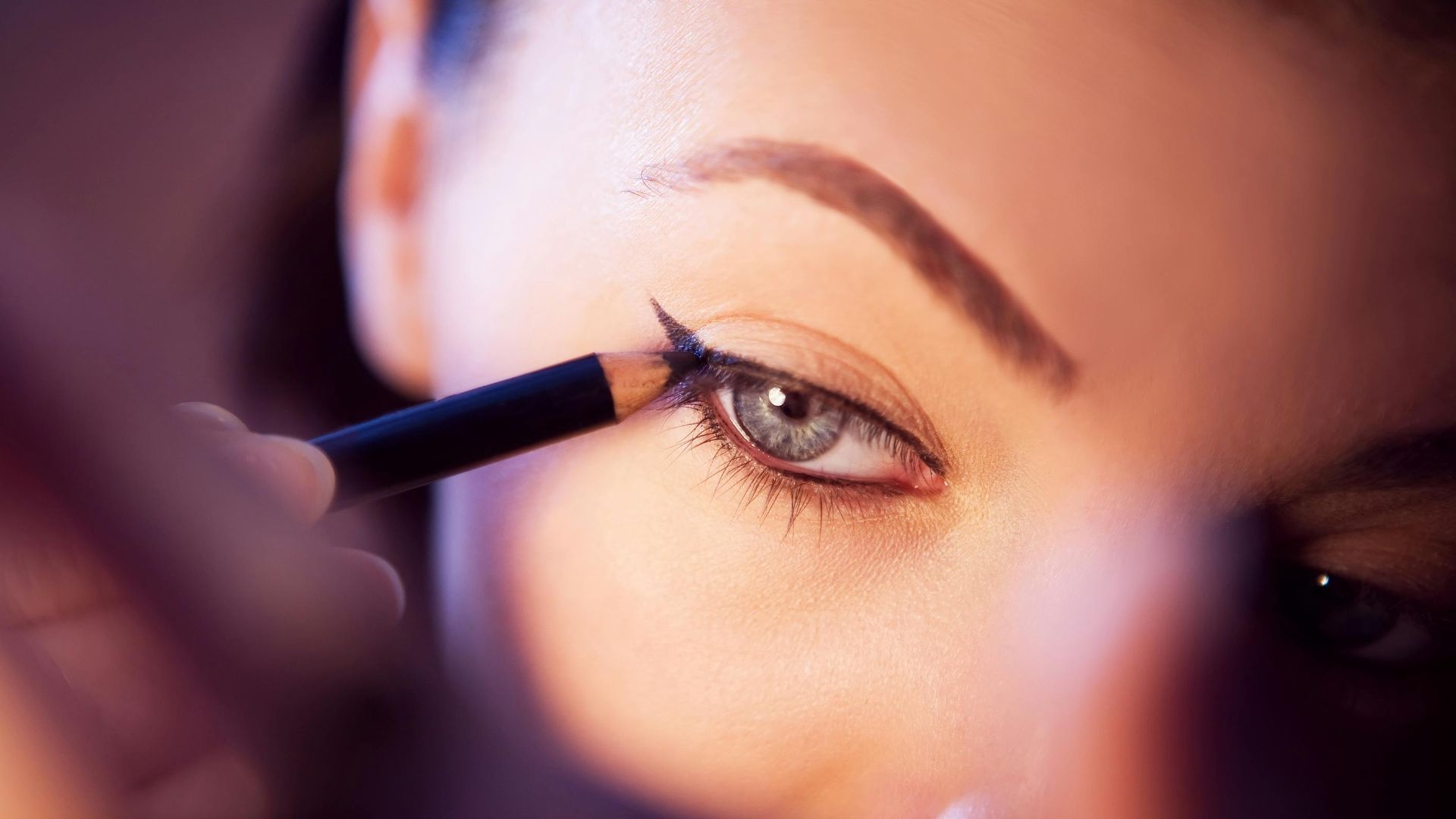 10. Utiliser l'eye-liner près de la ligne des cils