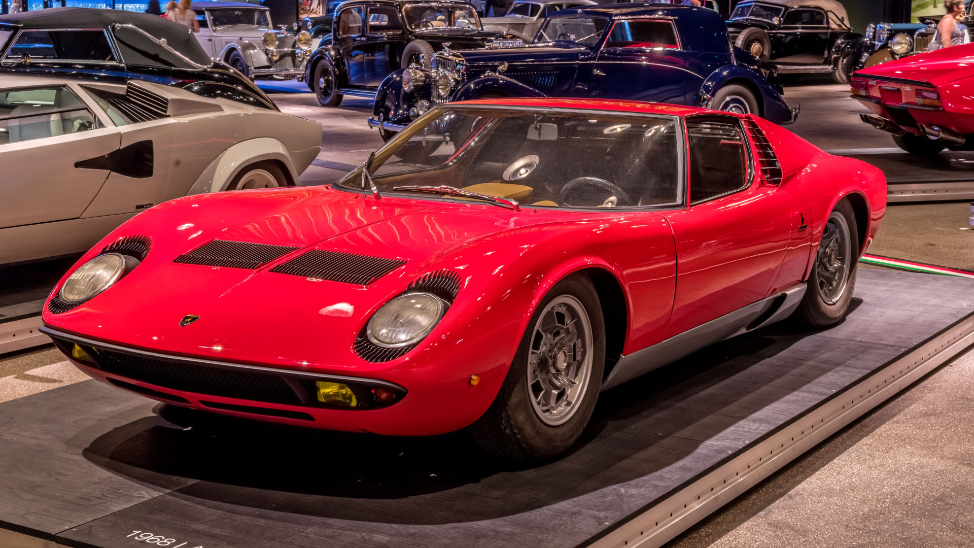 7. Lamborghini Miura