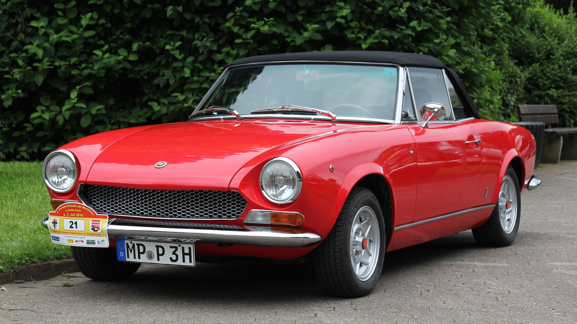 10. Fiat 124 Spider