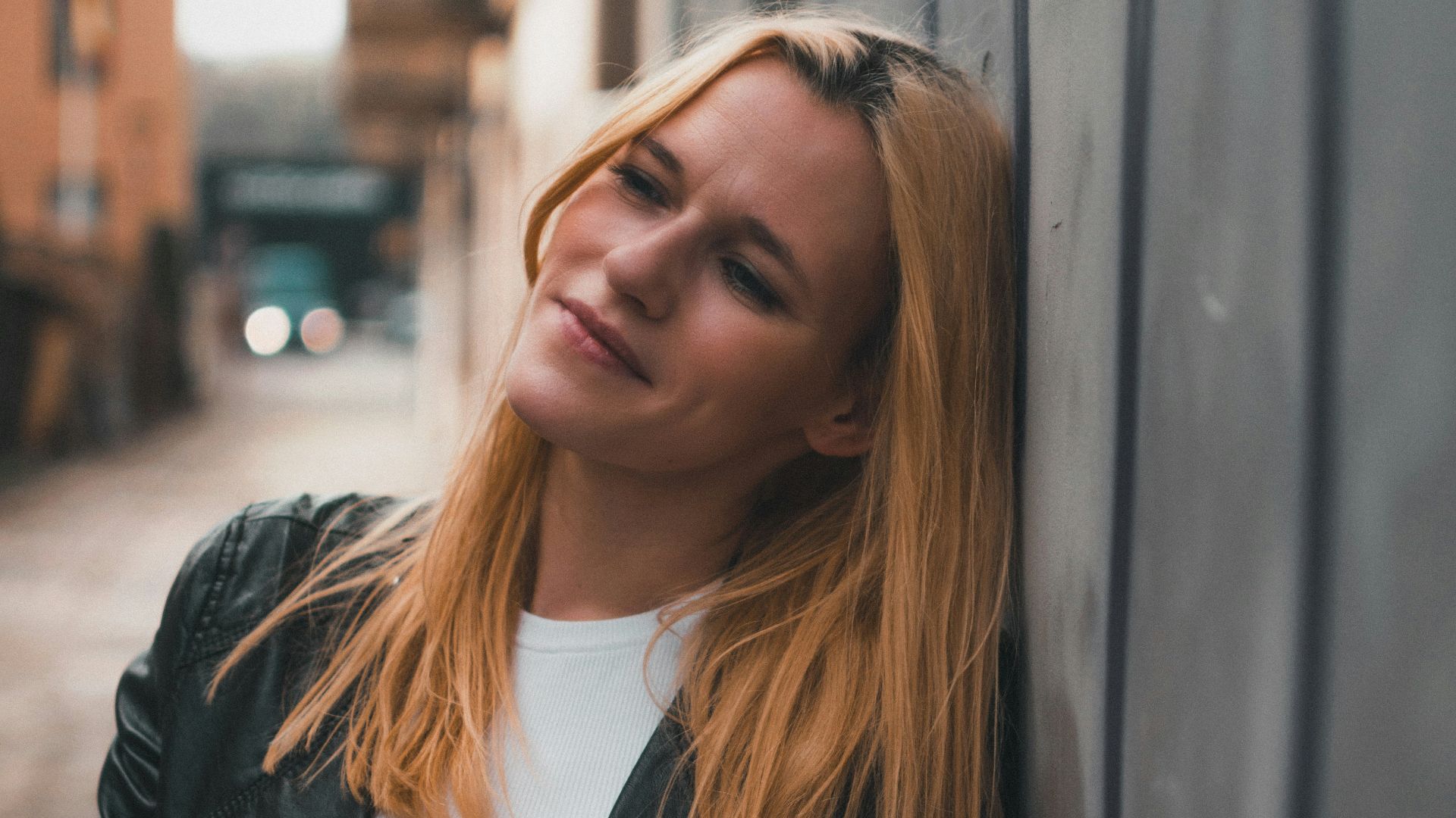 16. Tees blancs unis