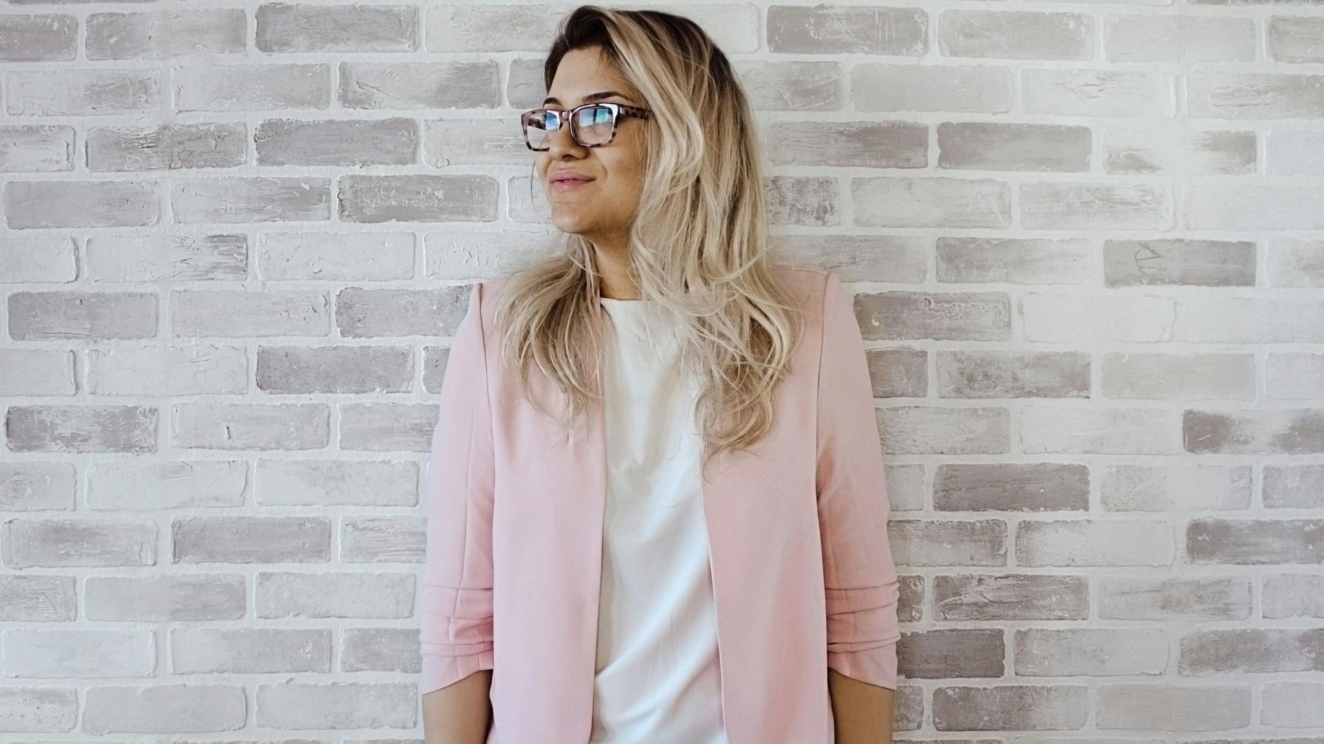 14. Superposer des cardigans longs pour allonger la silhouette