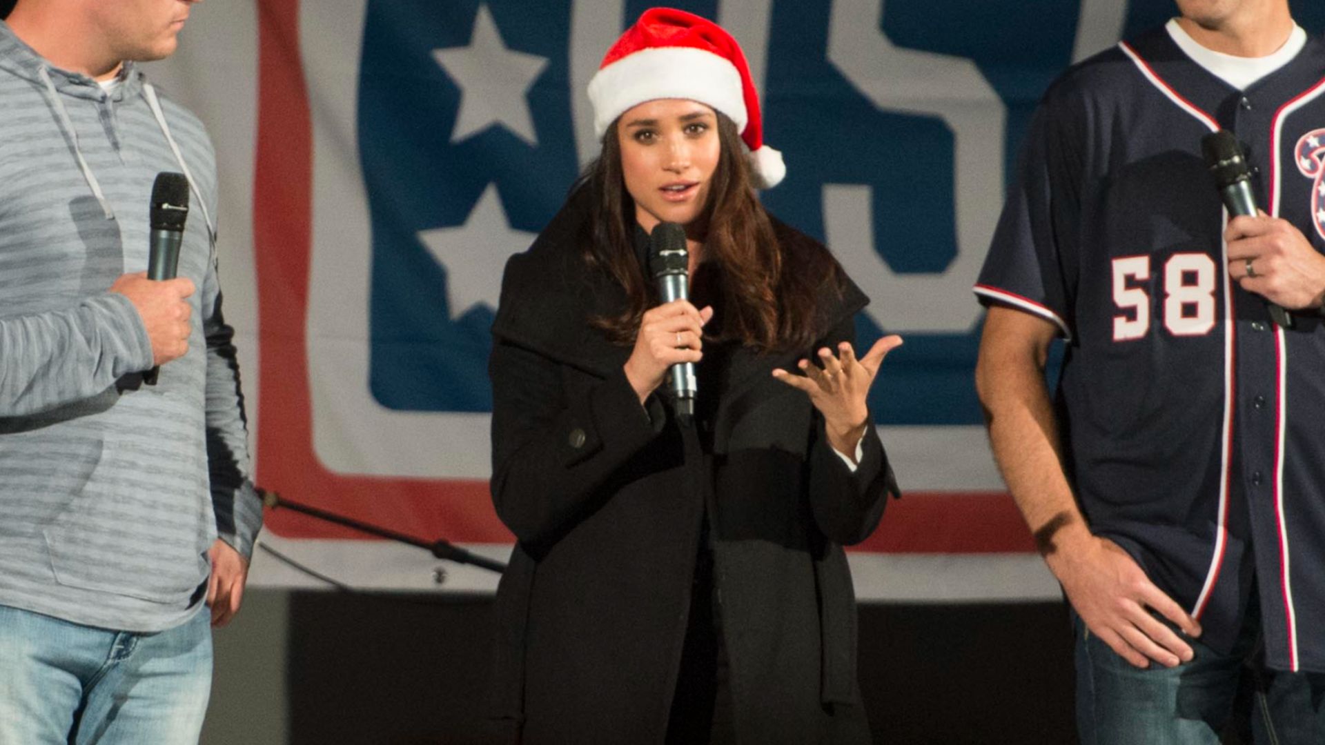 7. Le look de fiançailles jambes nues de Meghan Markle (2017)