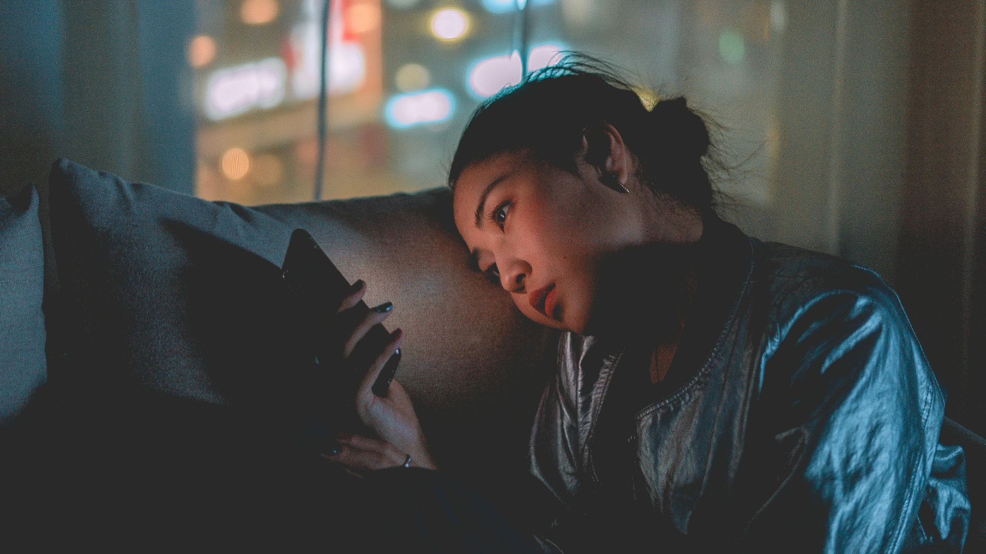 2. Vous les harcelez sur les médias sociaux