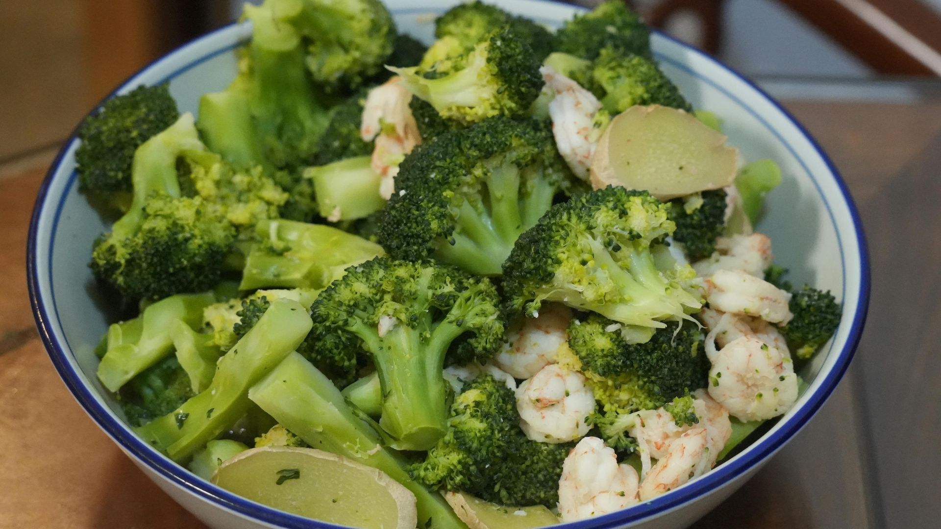 3. Salade de brocoli et de pommes croquantes