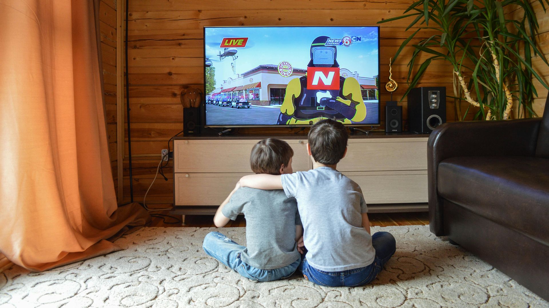 1. Regarder la télévision de trop près abîme les yeux