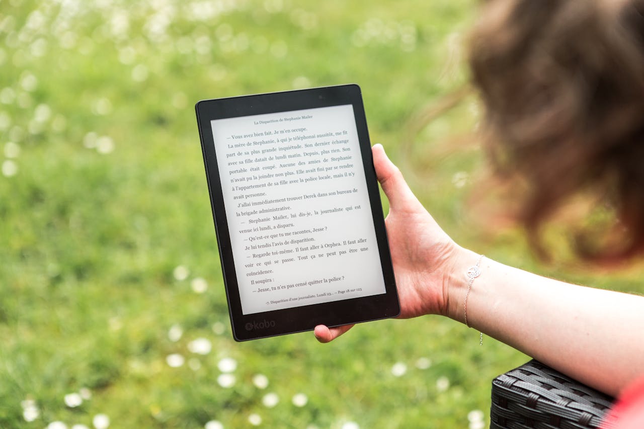 Electronic reader