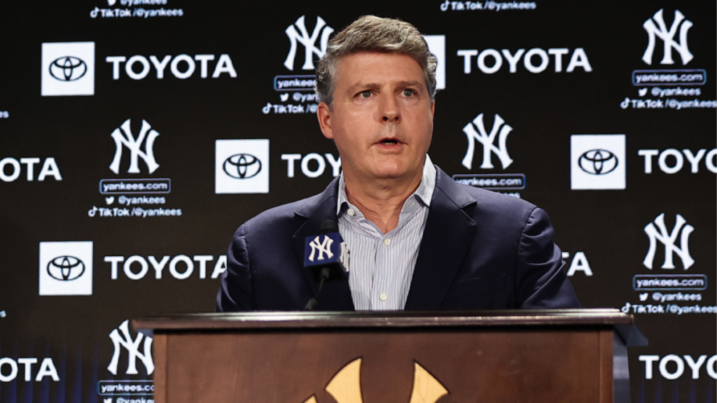 Yankees: Hal Steinbrenner takes fans for suitcases