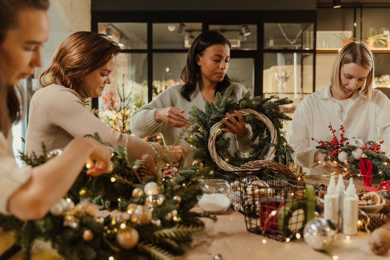 2. Preparing a Christmas decorations workshop