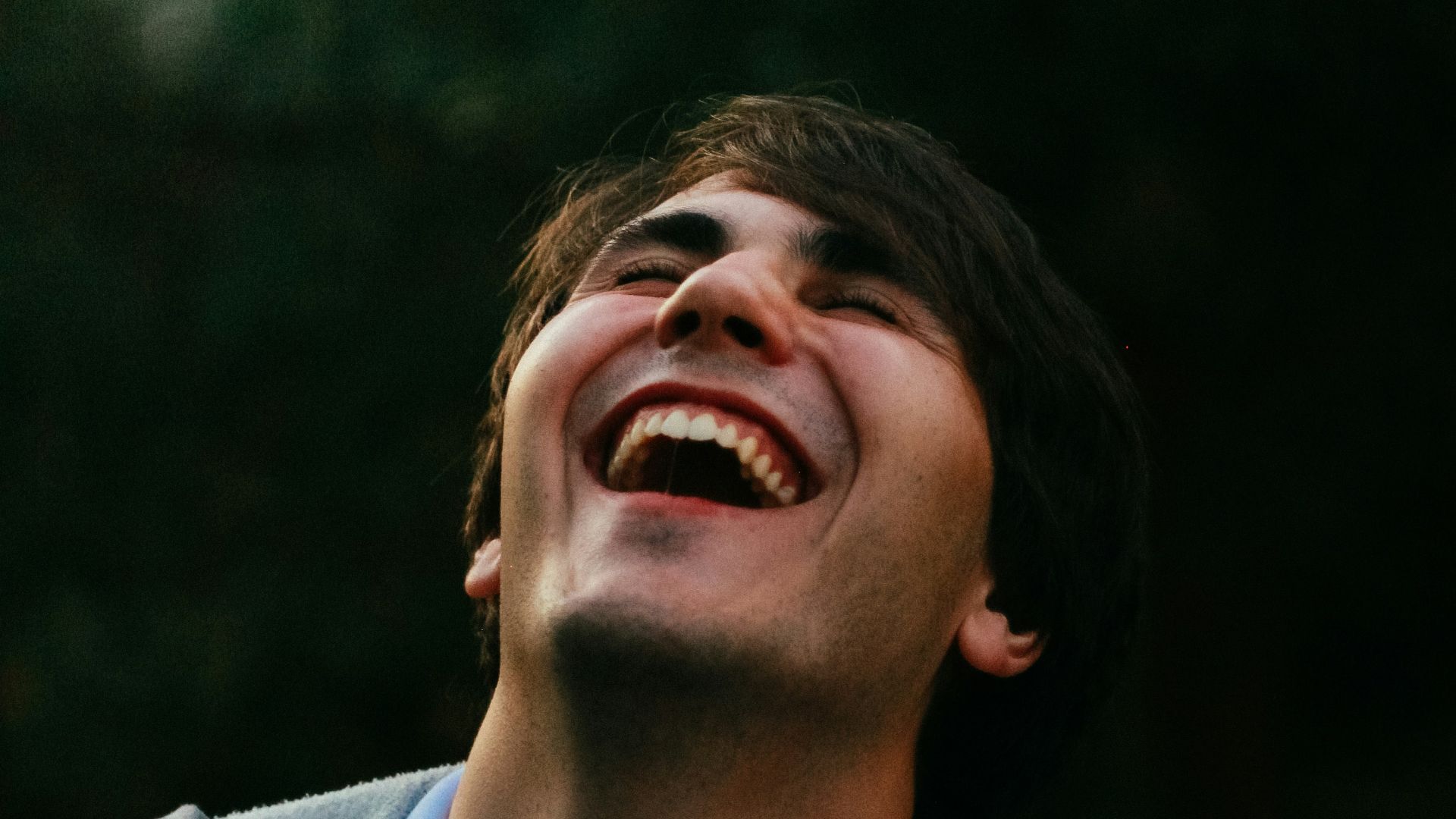 15. Rire fort