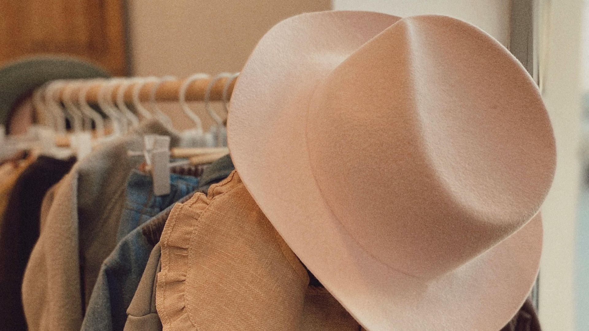 16. Chapeaux en tissu