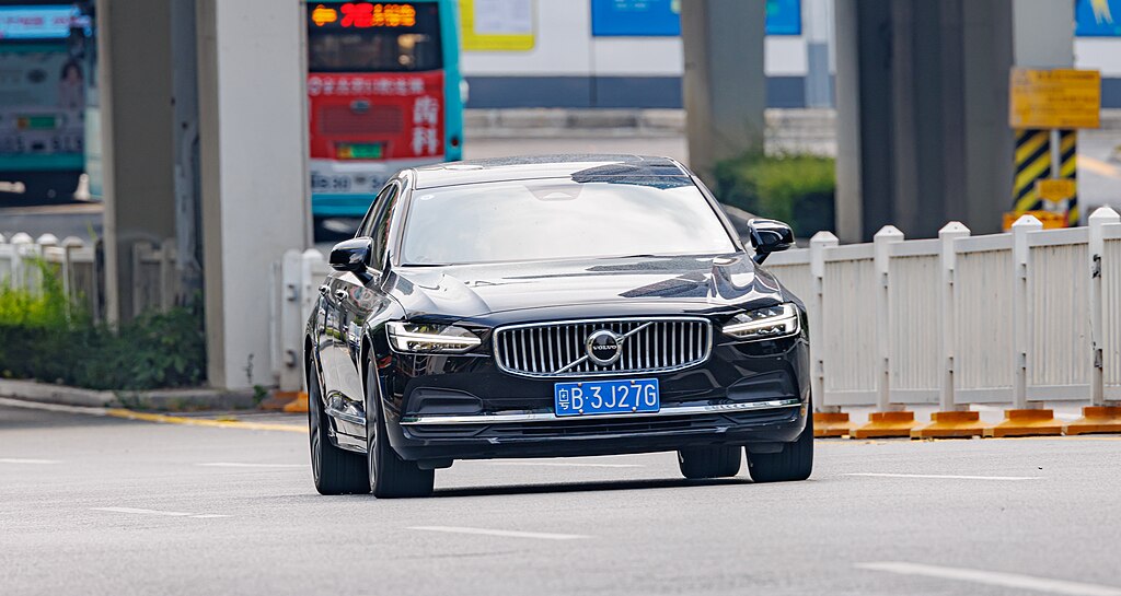 Volvo S90