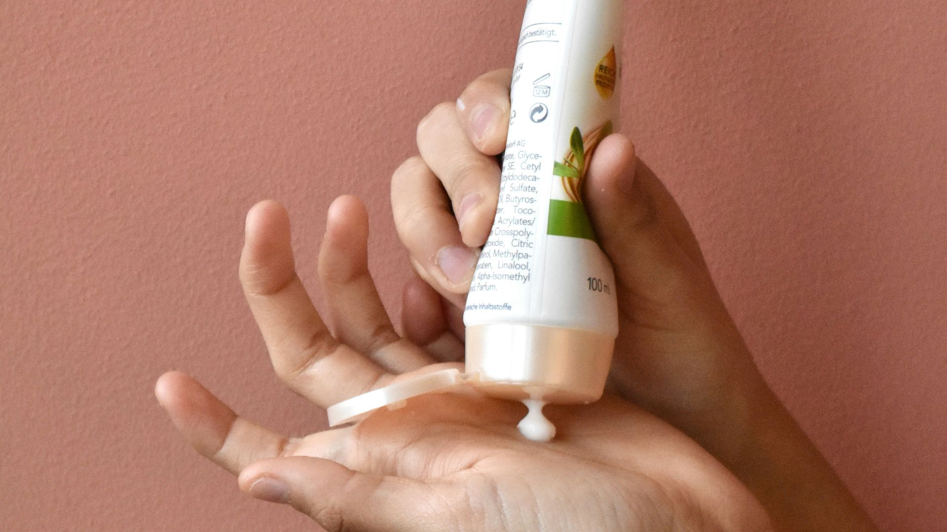 9. Utiliser des crèmes pour les mains à base de silicone