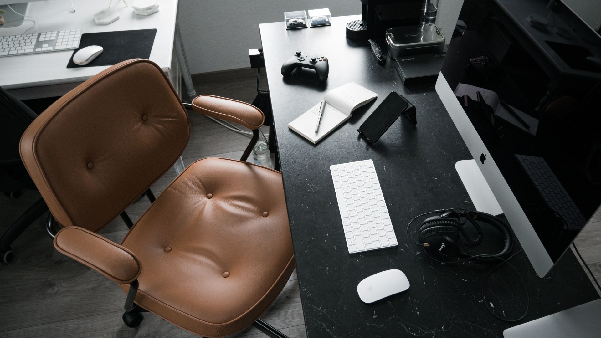 3. Chaise confortable