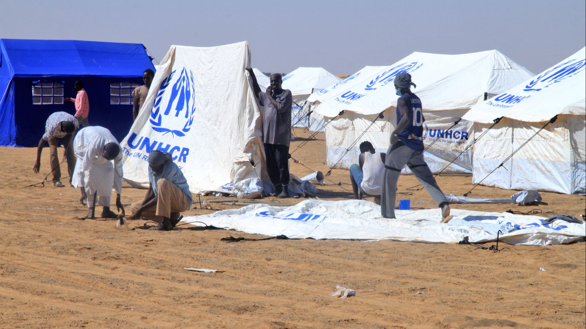 Plusieurs tentatives internationales