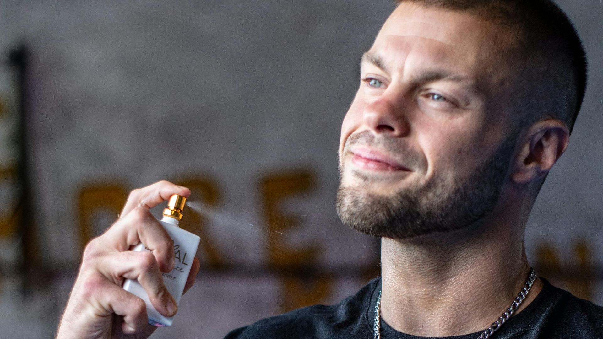 3. Confondre odeur et propreté