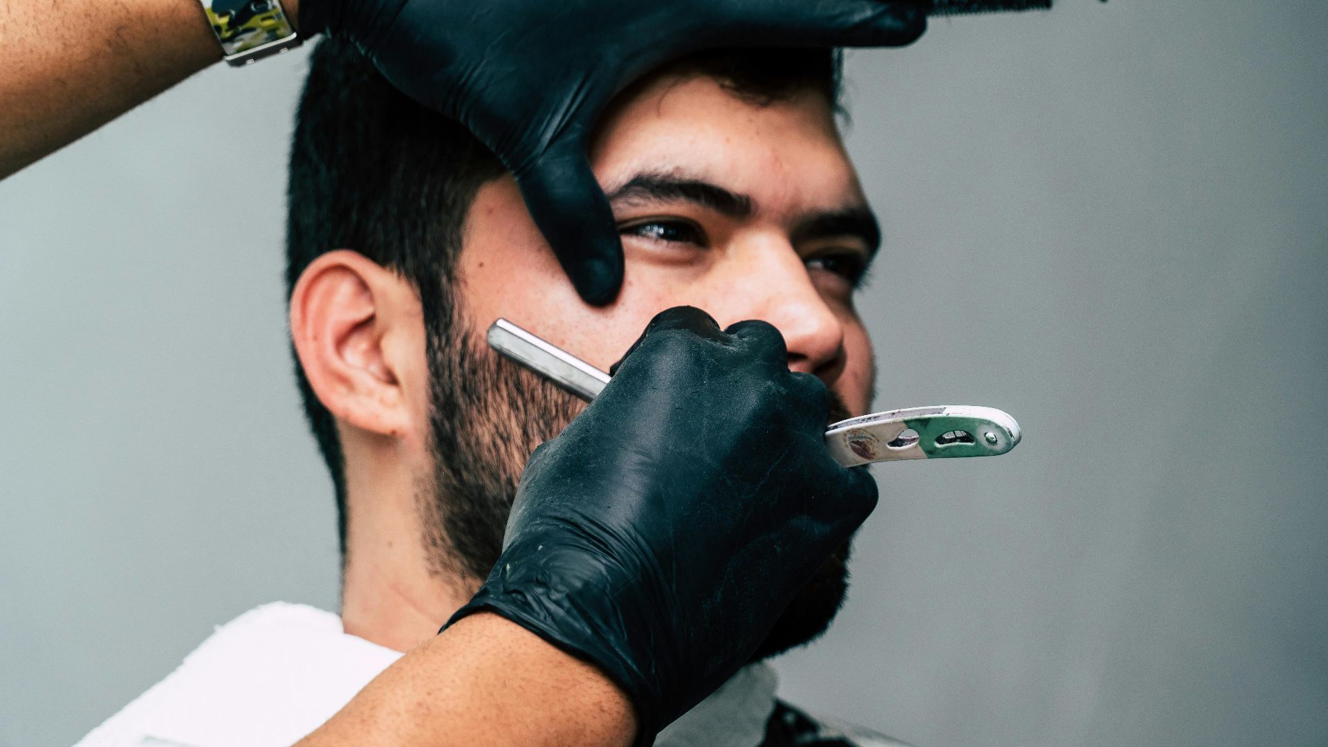 8. Raser d'abord avec le grain