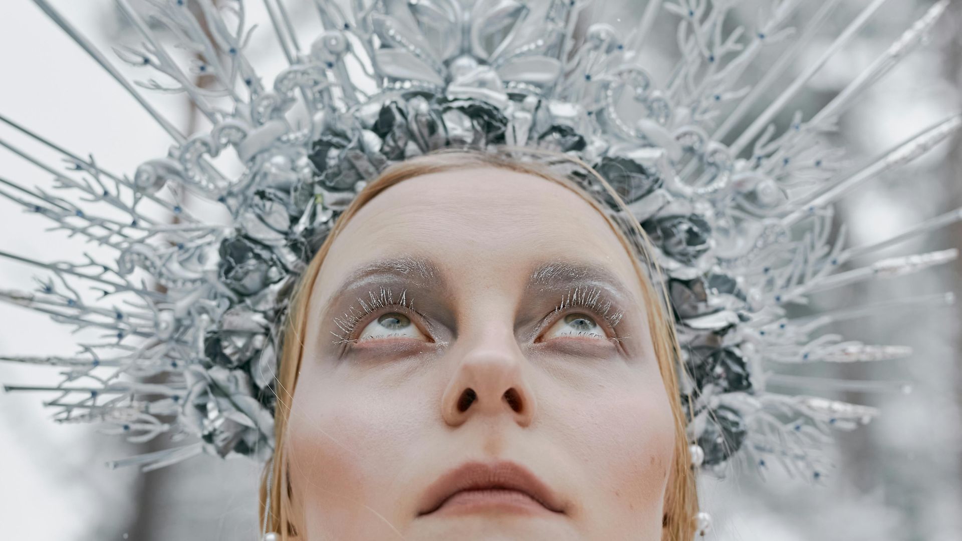 18. Couronne de la Reine des Neiges en filigrane