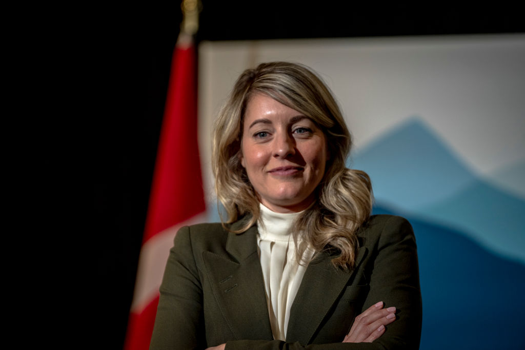 It’s possible Melanie Joly never read the Stellantis contracts: Committee Report