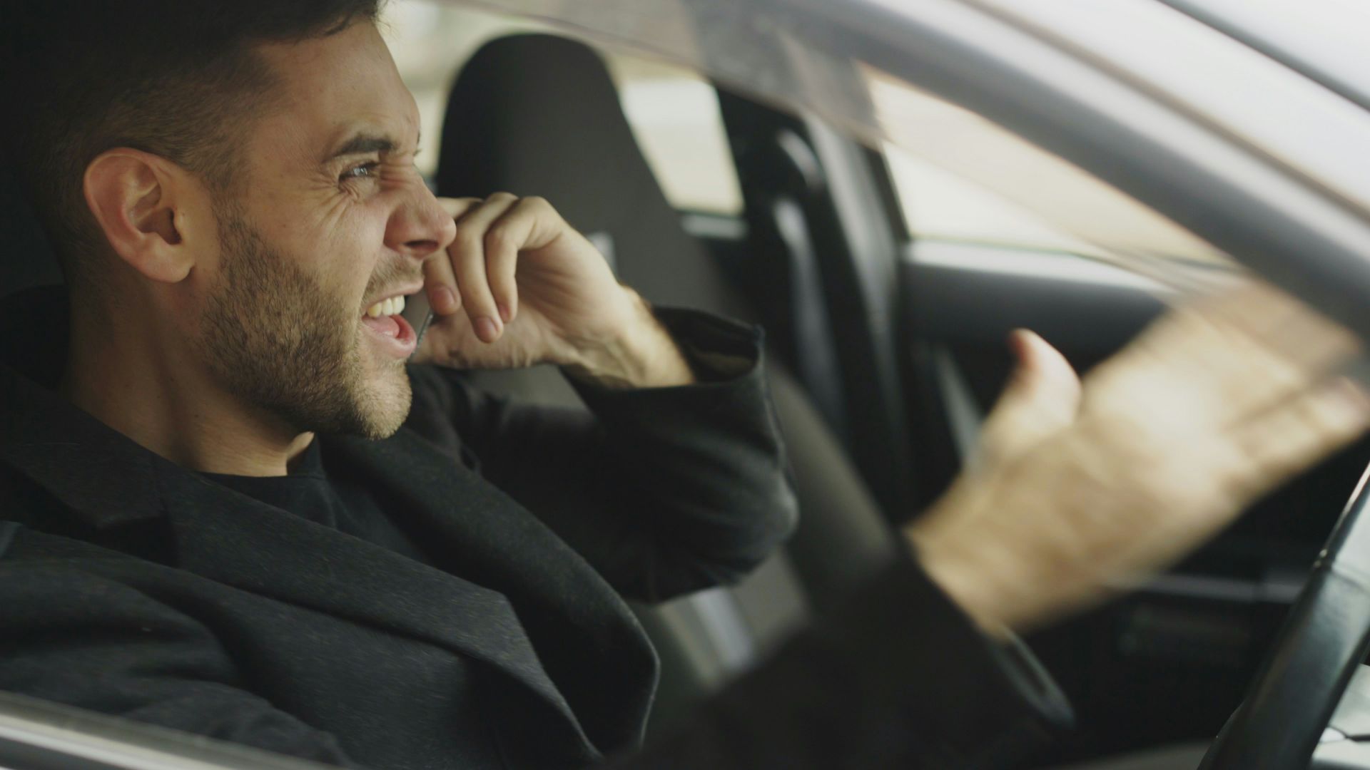 10 signes de rage au volant et 10 signes d’une trop grande sérénité