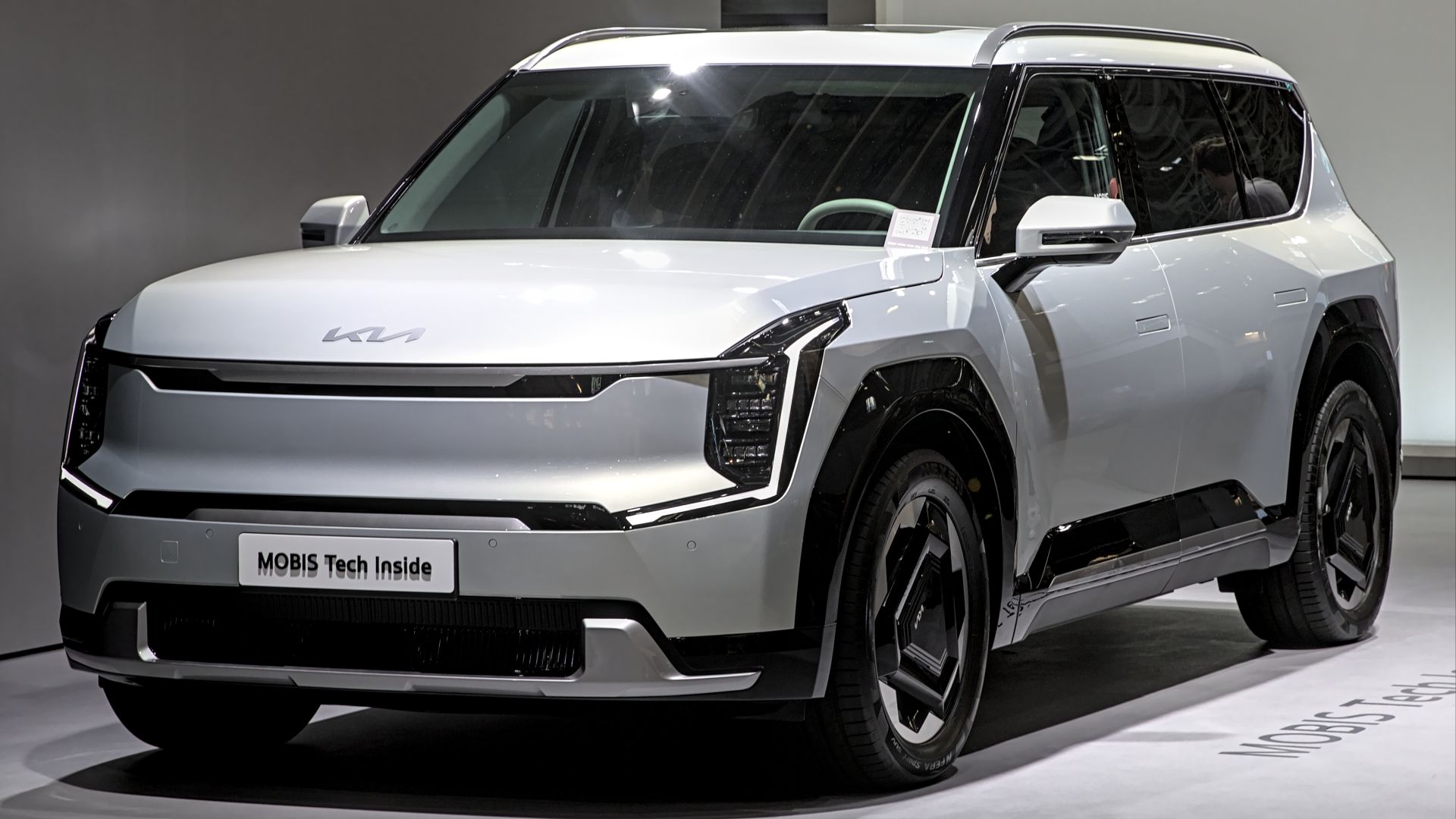 6. Kia EV9