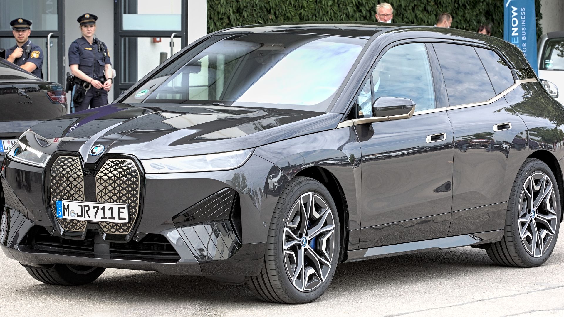 7. BMW iX