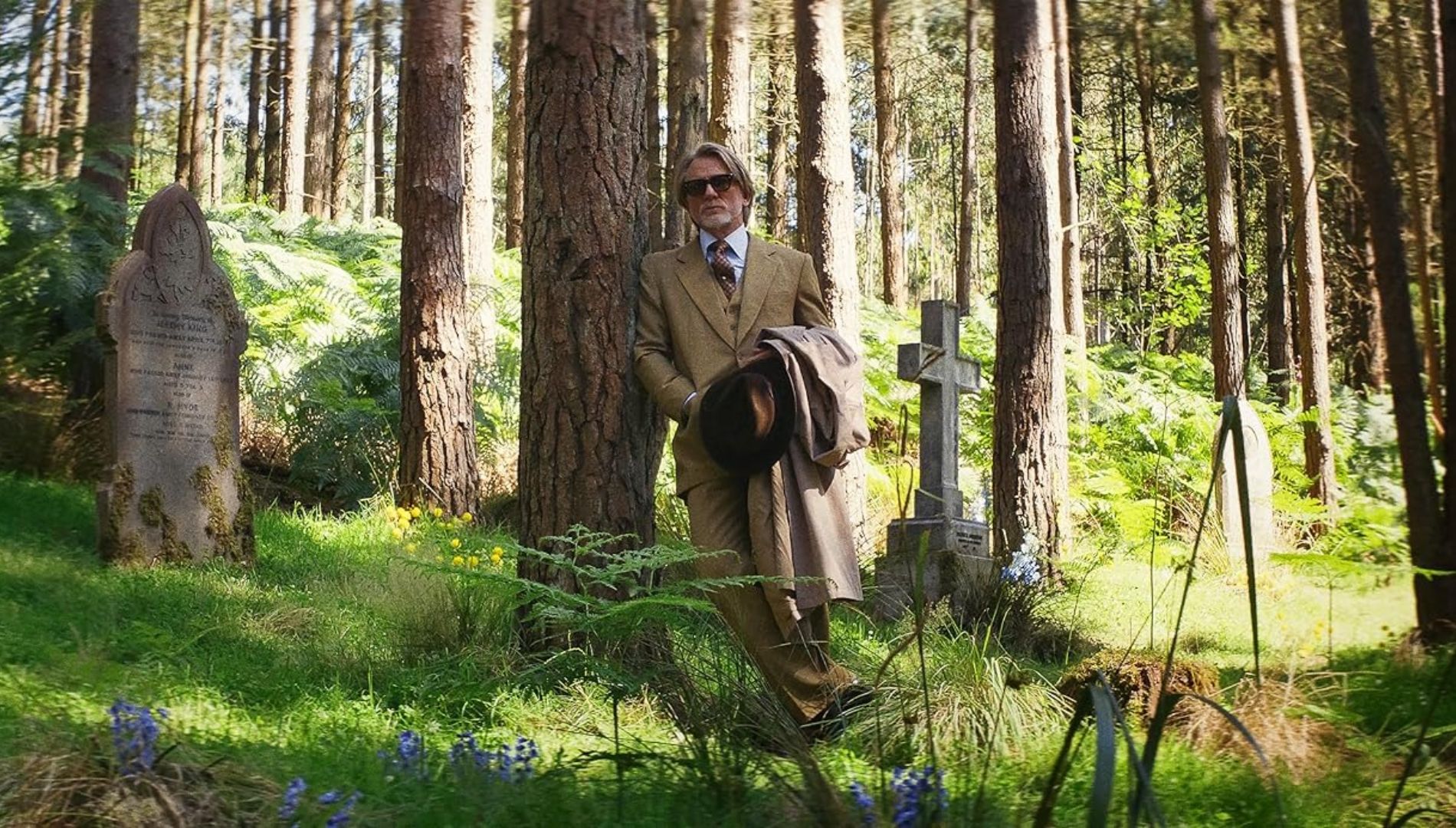 Wake Up Dead Man: A Knives Out Mystery