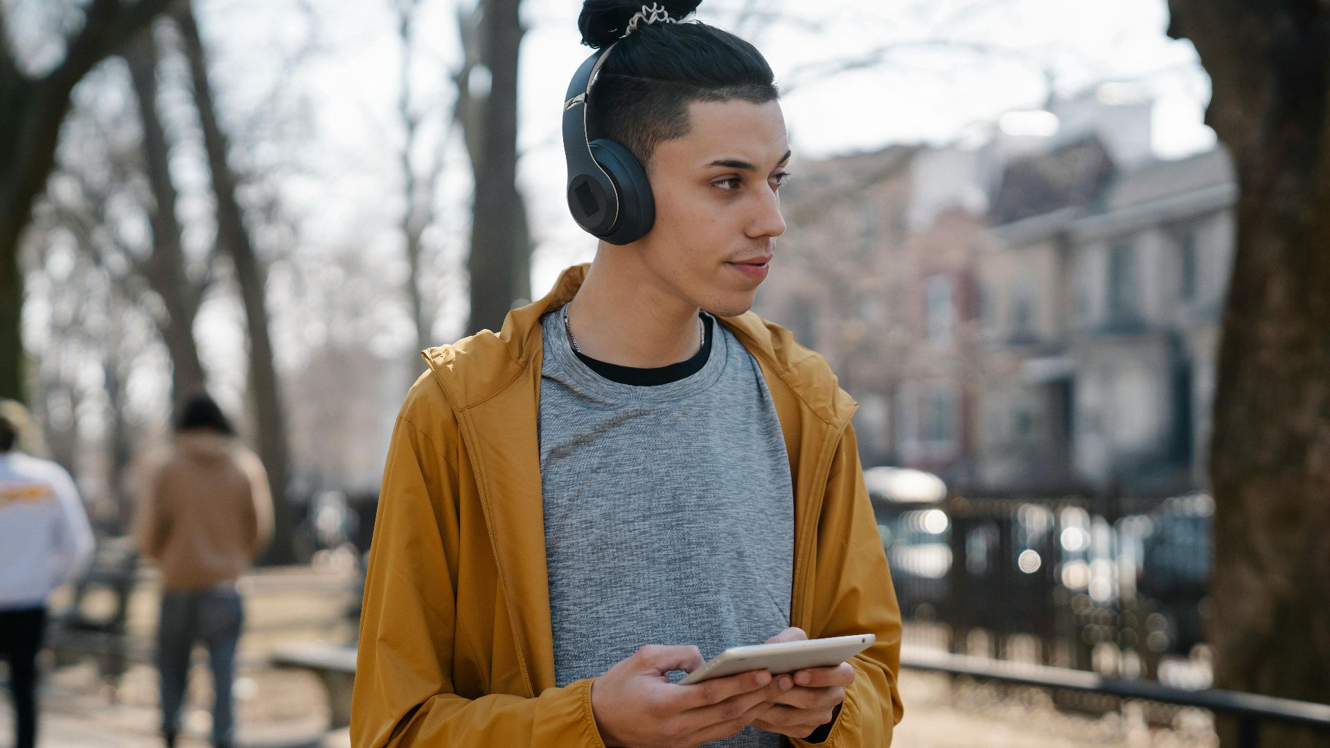 7. Préparez une liste de lecture pour les promenades et les conversations