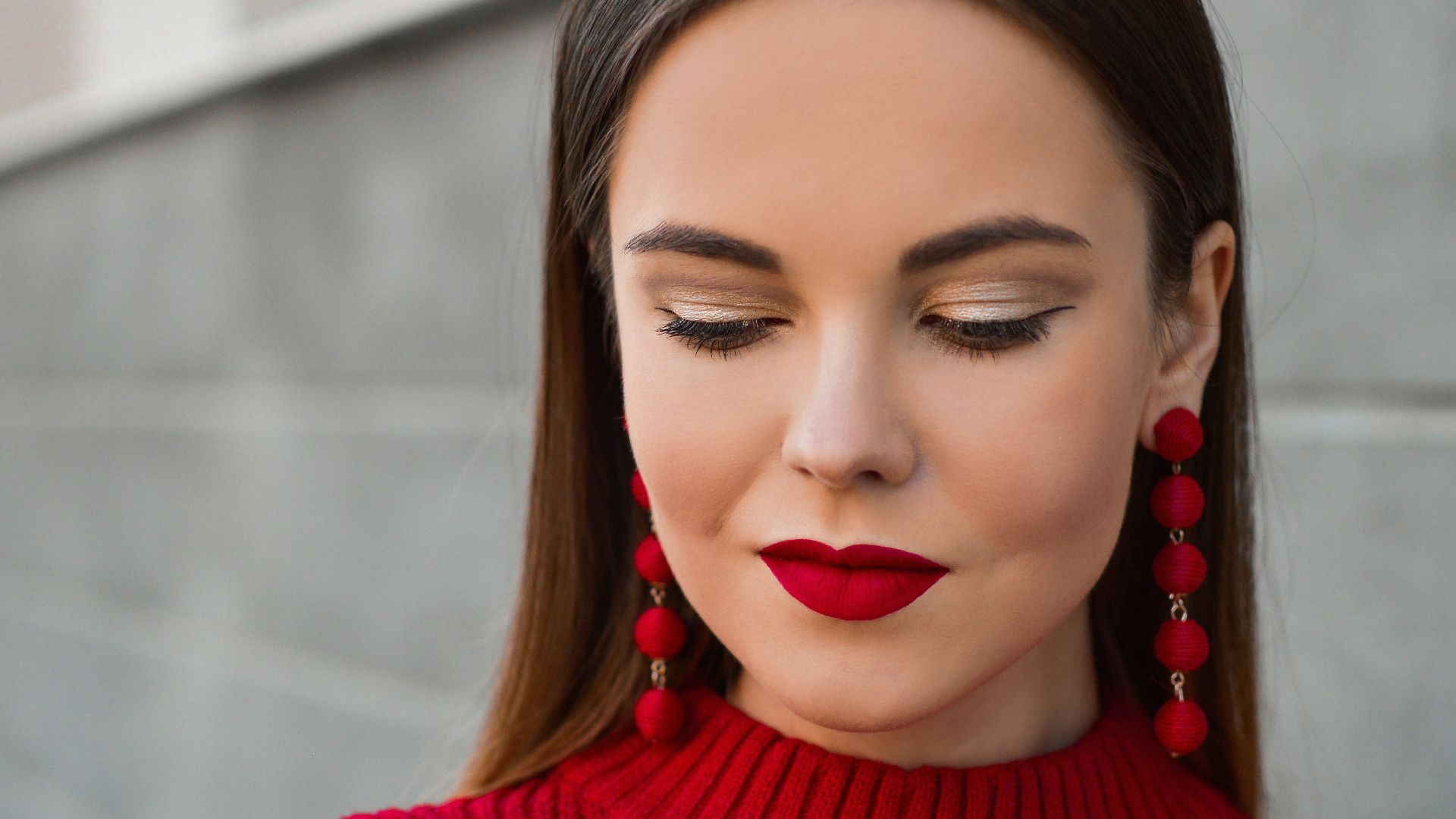 1. Rouge à lèvres rouge