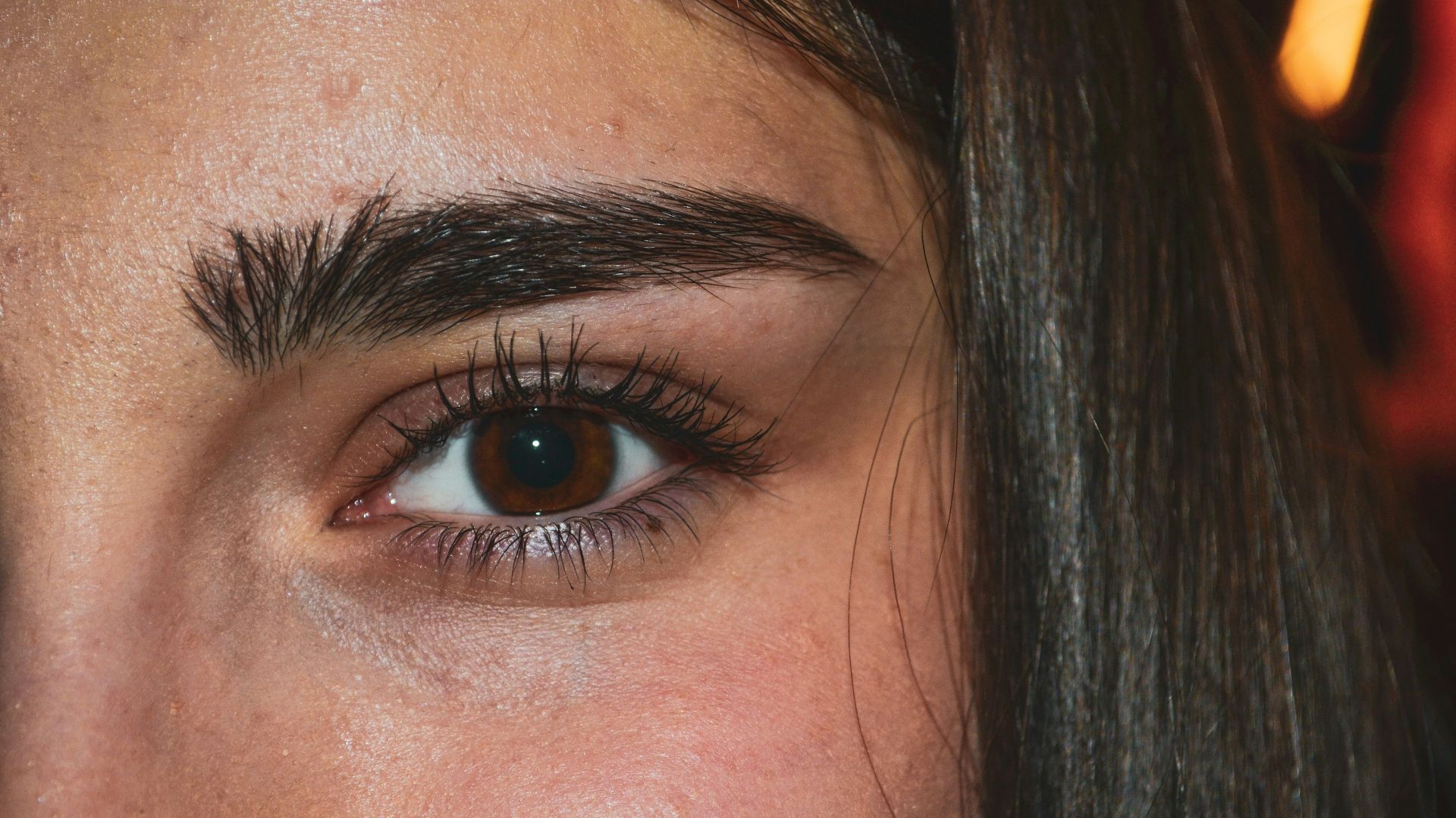3. Sourcils audacieux
