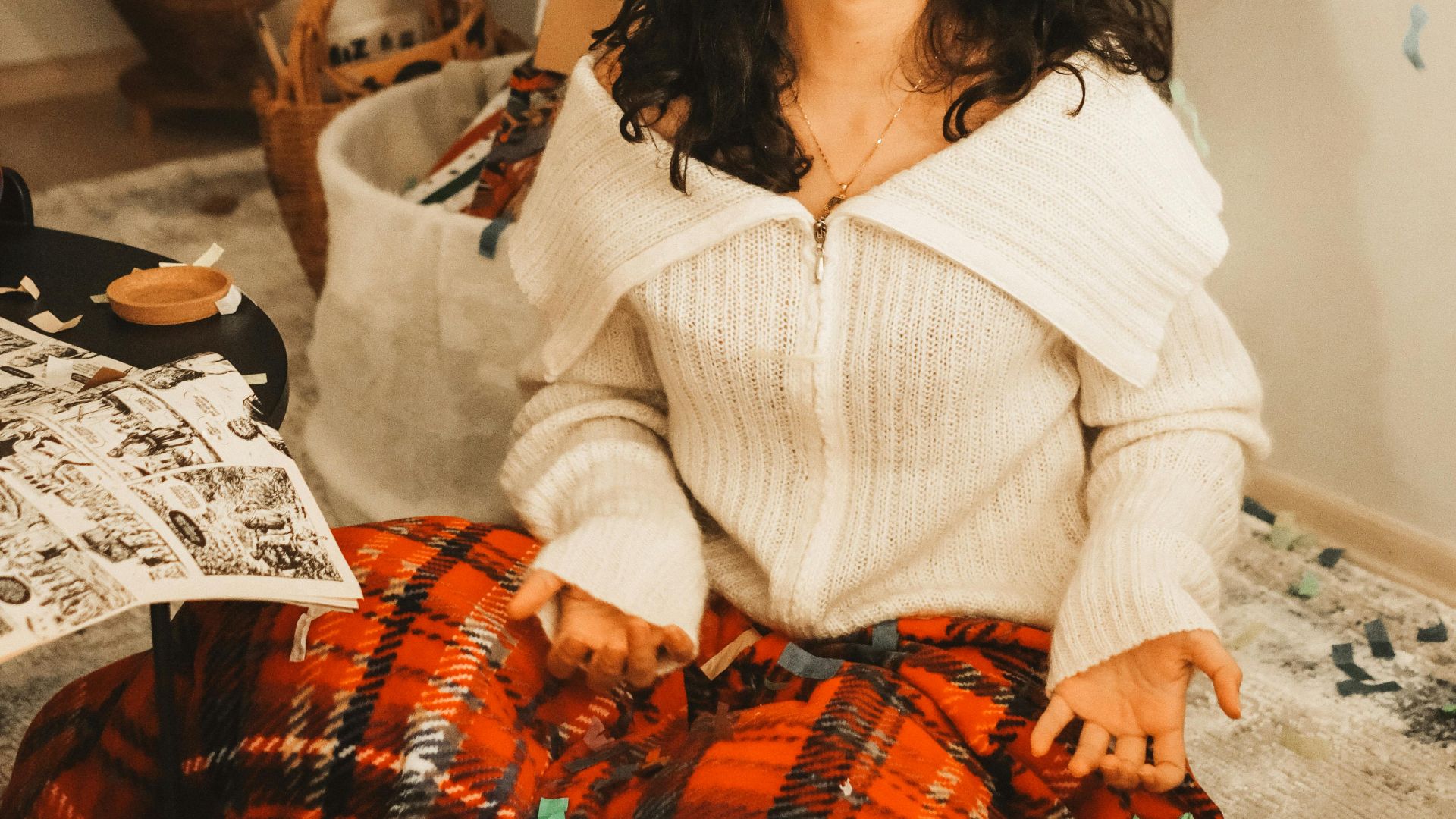 11. Pull en cachemire avec pantalon confort à carreaux