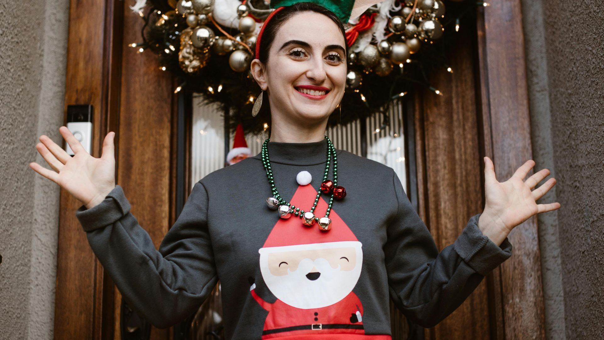 14. Tee-shirt graphique festif avec bas de pyjama