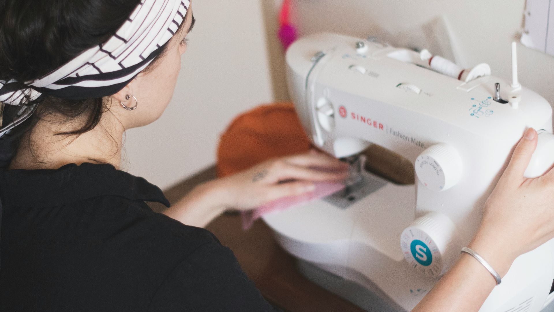 20. Sa mère était couturière