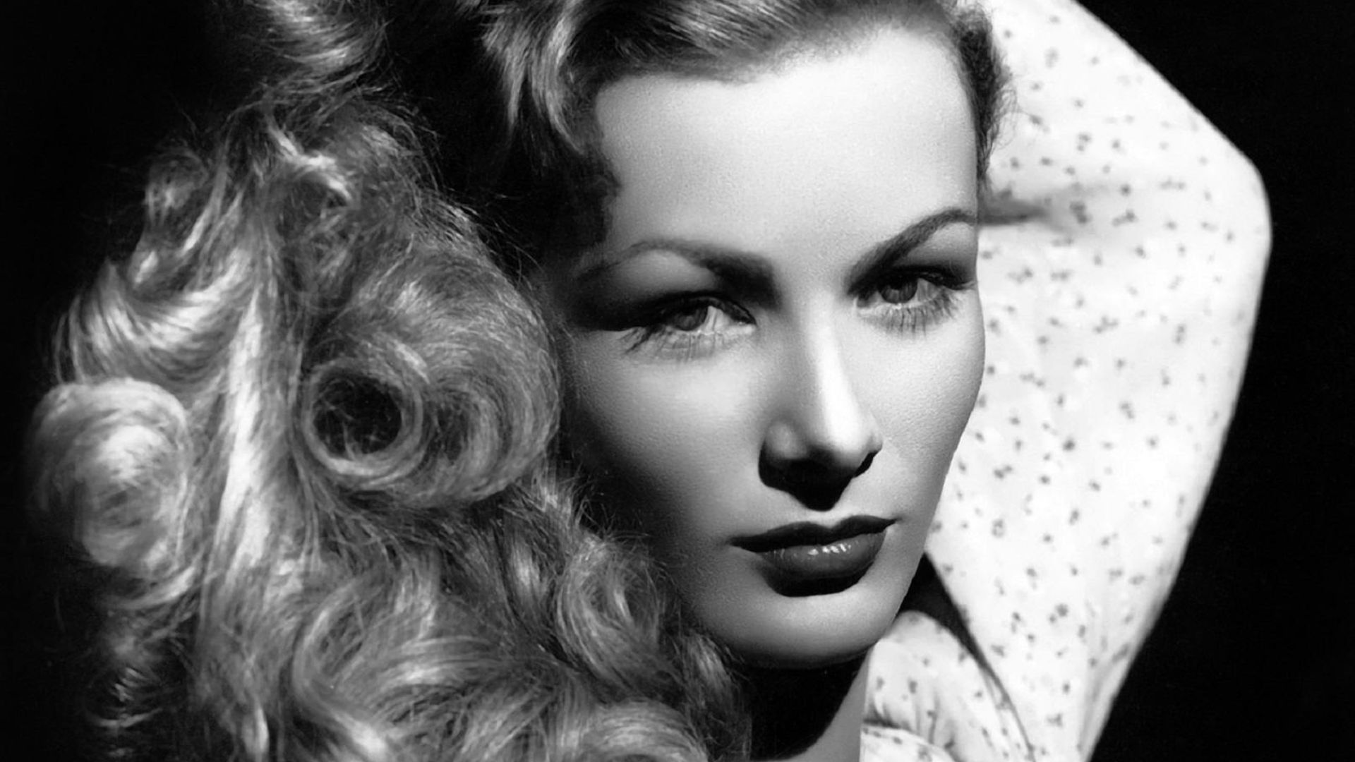 4. Veronica Lake