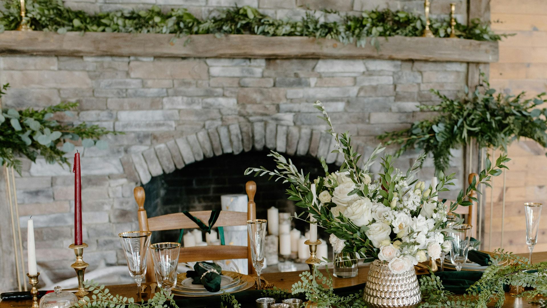 5. Toile de fond pour cérémonie avec cheminée