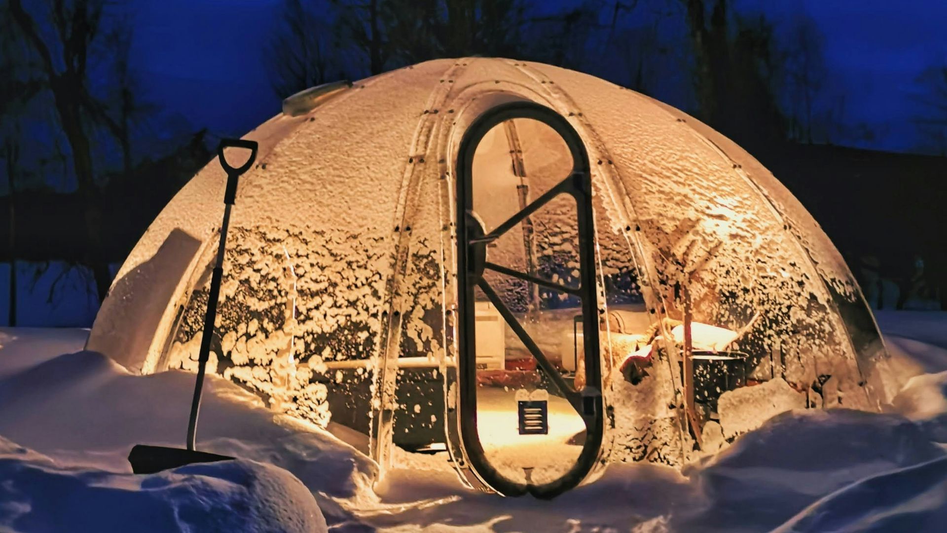 10. Nacelles Igloo Lounge Pods