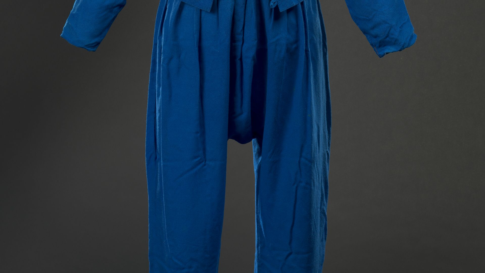 11. Pantalon parachute