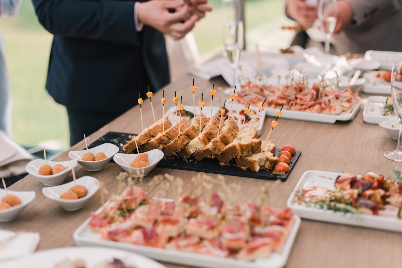 Prepare simple appetizers on arrival