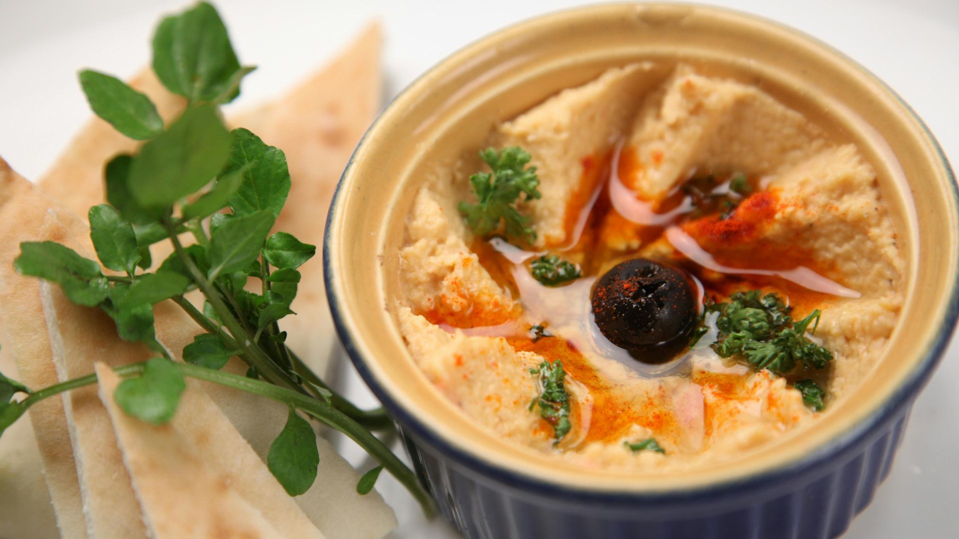 17. Houmous
