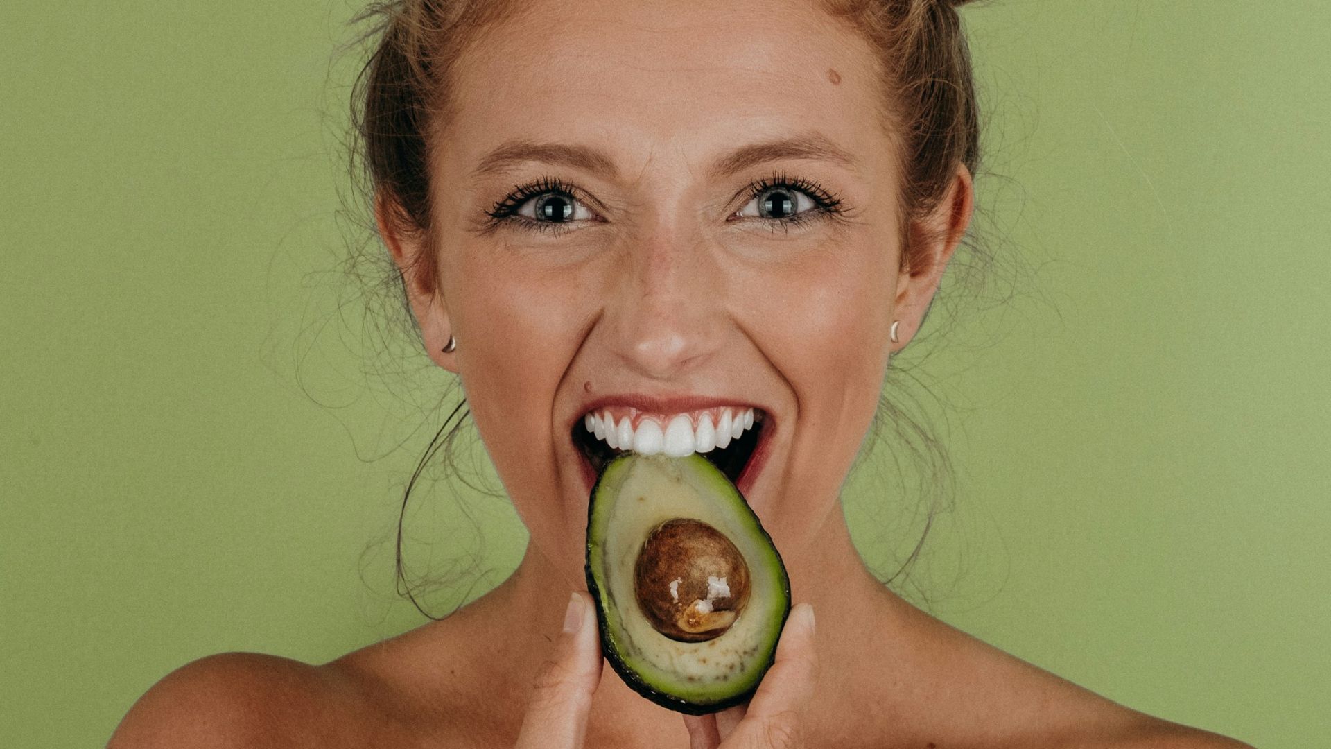 10 aliments qui aident à combattre l’inflammation et 10 qui l’alimentent