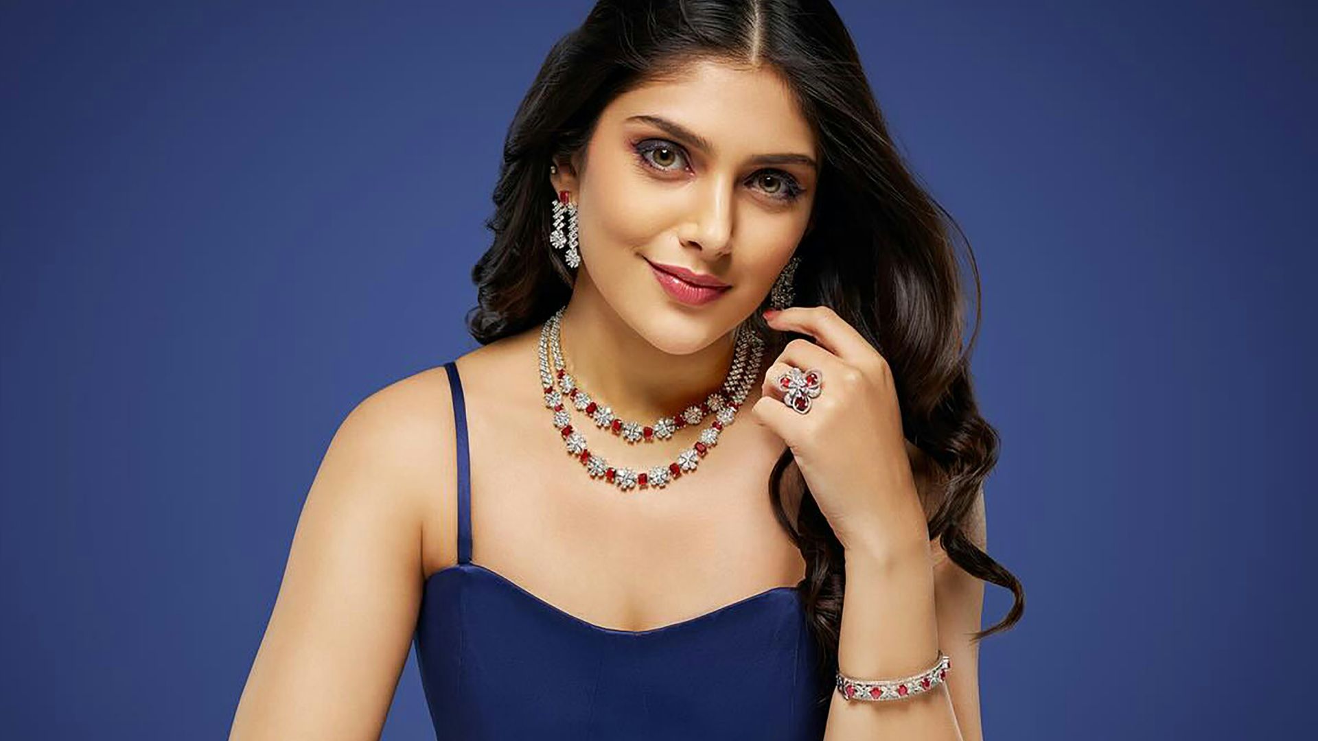 3. Associé à des bleus profonds pour plus de profondeur